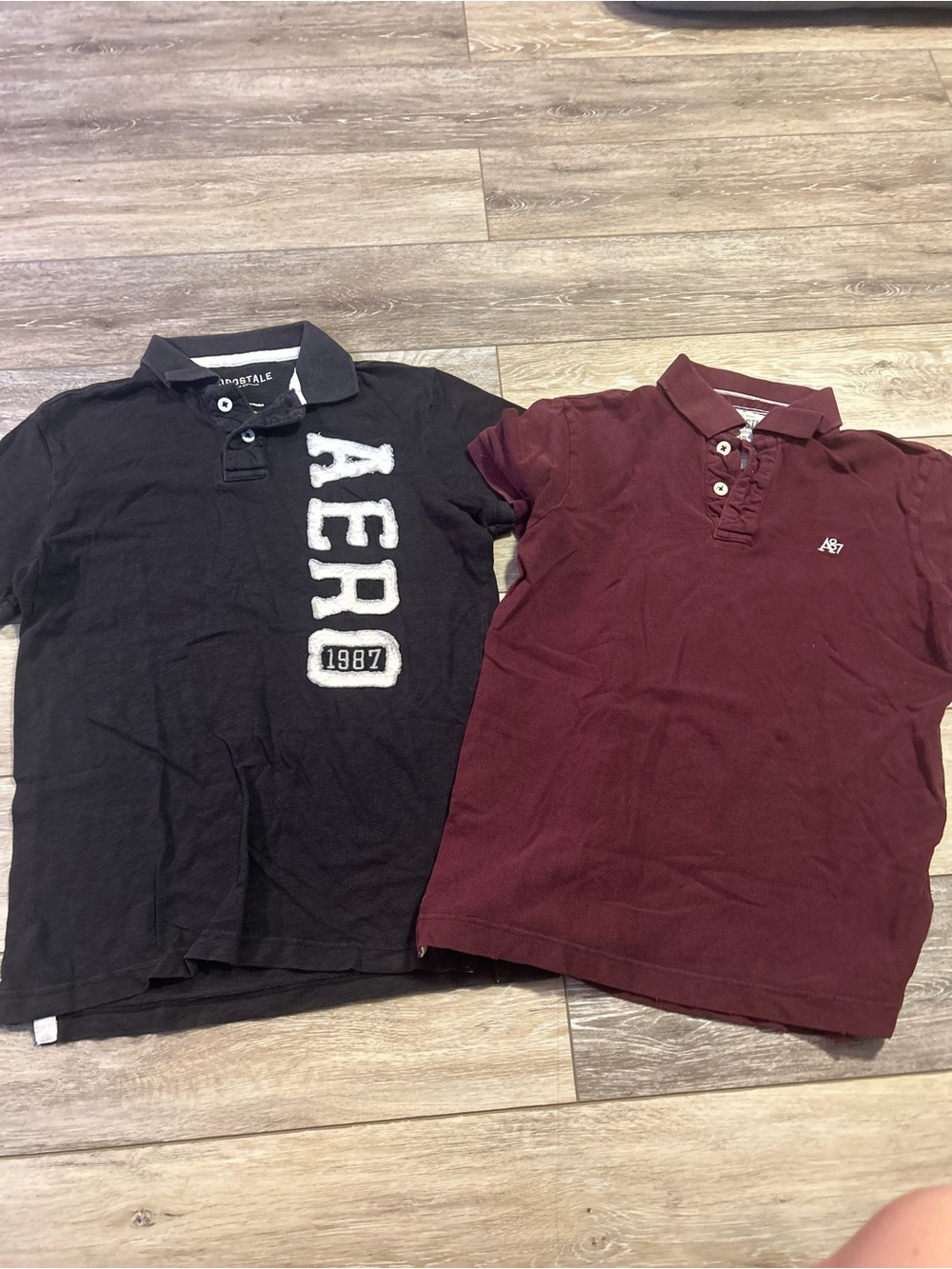 American Eagle Outfitters Black and Burgundy Men’s Polo Set